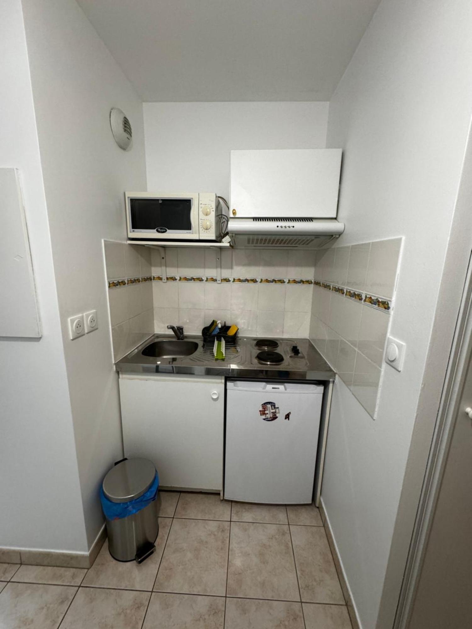 Le Studio Du 72 Apartman Bussy-Saint-Georges Kültér fotó